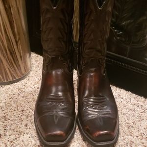 9.5 Cowboy Boots